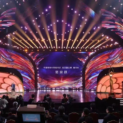 شاشة الفيلم الشفاف LED عالية التباين التجميع الوحدي مع زاوية عرض واسعة