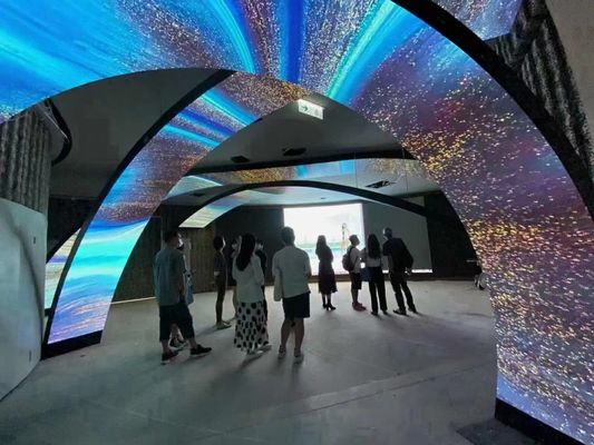 شاشة LED كبيرة مرنة شاشة عالية السطوع شاشات حائط فيديو منحنية